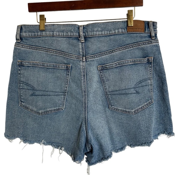 American Eagle Highest Rise 90s Boyfriend Short Cut off jean shirt blue Size 16 - Picture 2 of 8
